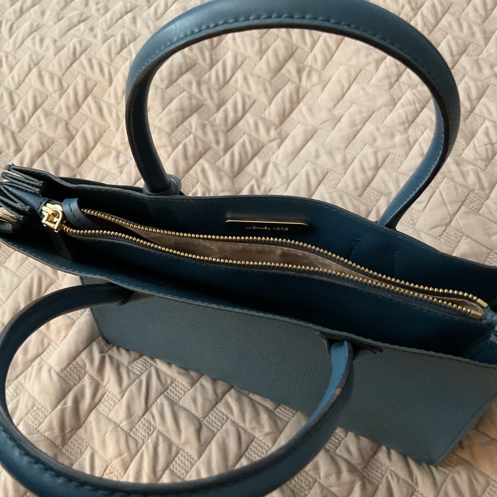 Michael Kors Mercer Studio Large Pebbled Leather Satchel Tote Crossbody (Blue) - Picture 8 of 8